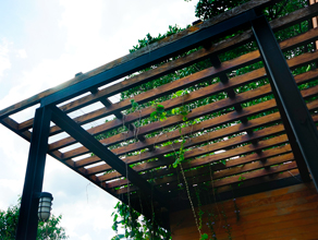 How to Paint a Pergola Quickly Without Using a Brush